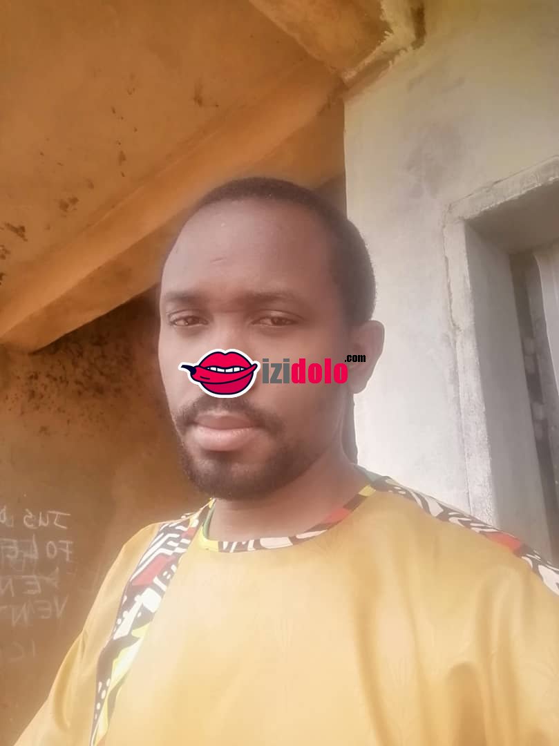Baise avec long penis sur Yaoundé