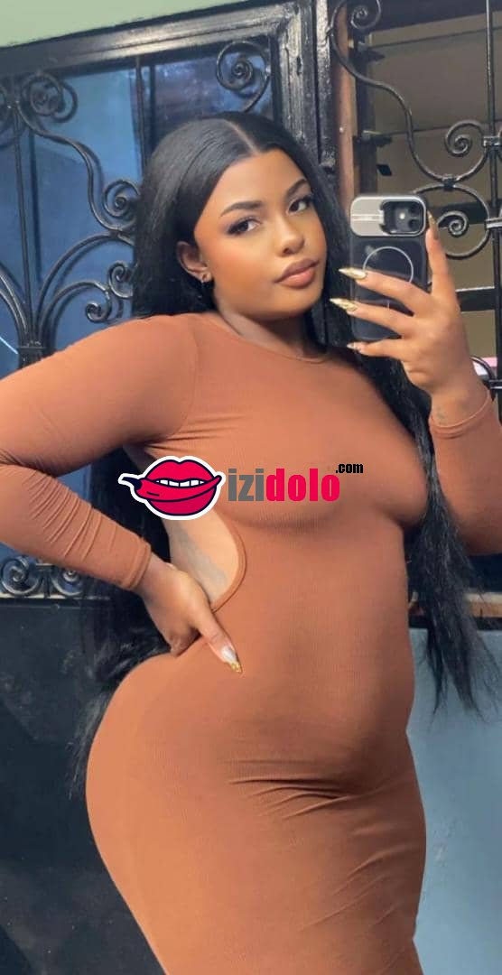 Disponible pour baiser (Zéro SexCam) #2