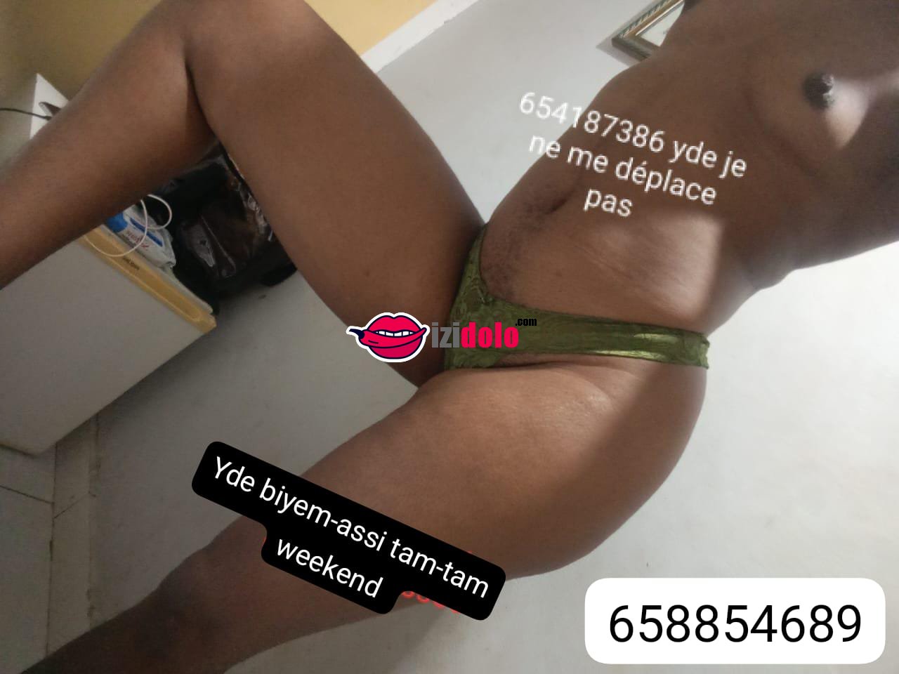 Femme Fatale au lit #1